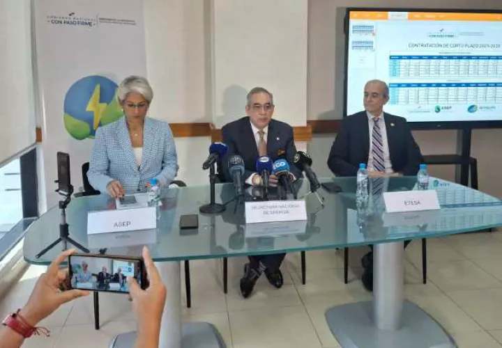 Autoridades presentan precios topes para licitaciones eléctricas.  Cortesía