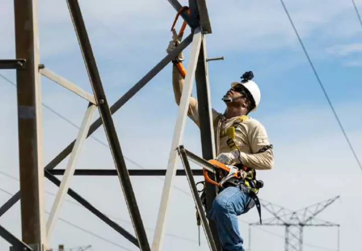 Este oficio es muy requerido por la Empresa de Transmisión Eléctrica. Cortesía