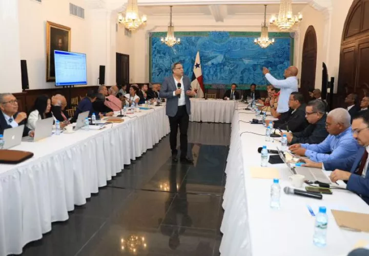 Presentación de propuestas en la mesa IVM.  Cortesía