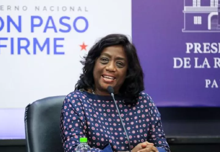 Lucy Molinar, ministra de Educación. 