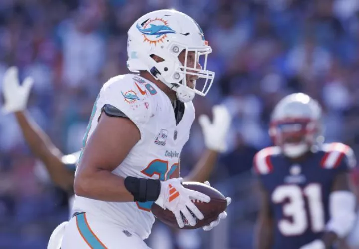 Alec Ingold, jugador de los Miami Dolphins. Foto: EFE