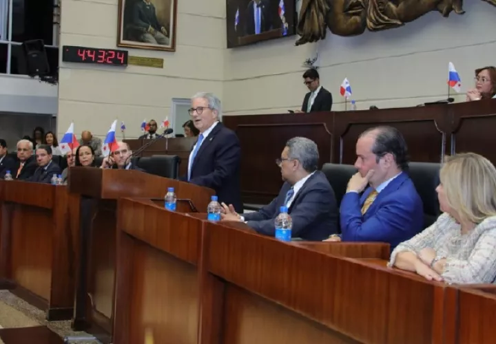 El Pleno de la Asamblea Nacional solo instaló las sesiones extraordinarias, el 6 de noviembre, cuando el ministro de Salud, Fernando Boyd, presentó el proyecto de la CSS. Cortesía Asamblea