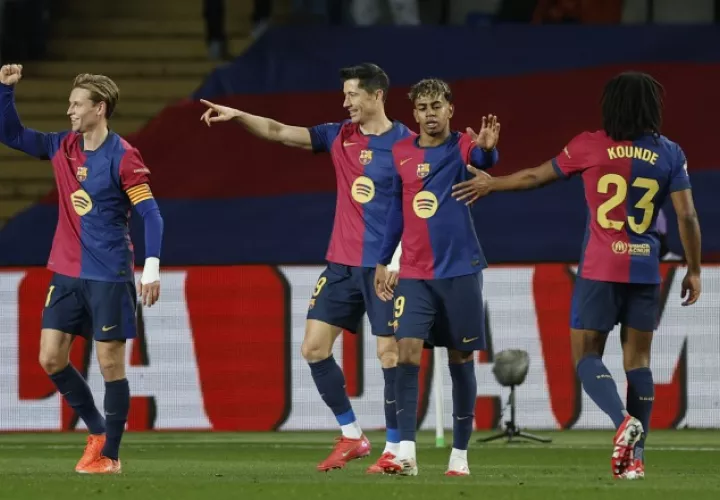 Jugadores del Barcelona. Foto: EFE