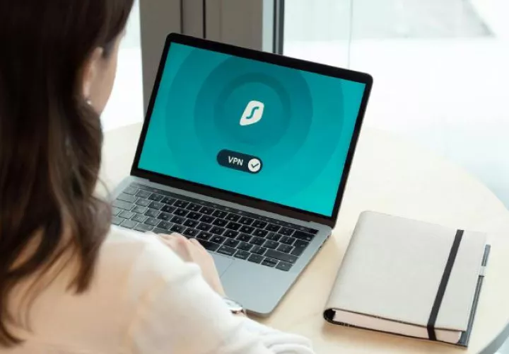 Especialistas alerta acerca del creciente riesgo que enfrentan los datos personales. Pexels