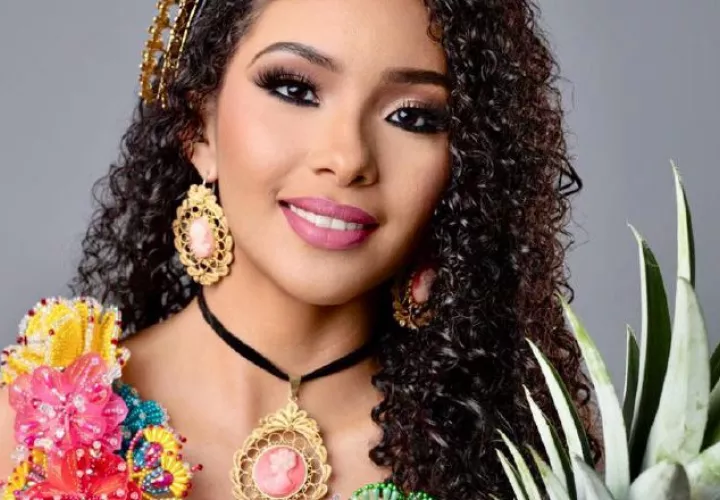 Lía Del Carmen Delgado, reina de la Feria de la Piña. Foto: Cortesía