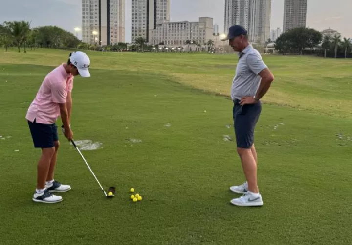 En la cancha del Santa María Golf, serán dictadas las clases. Foto: Cortesía
