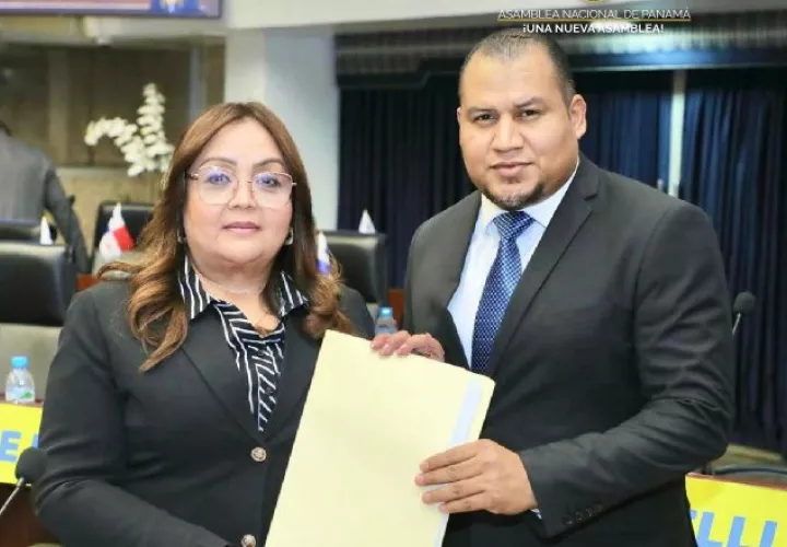 Dana Castañeda presentó el proyecto de ley.  Cortesía