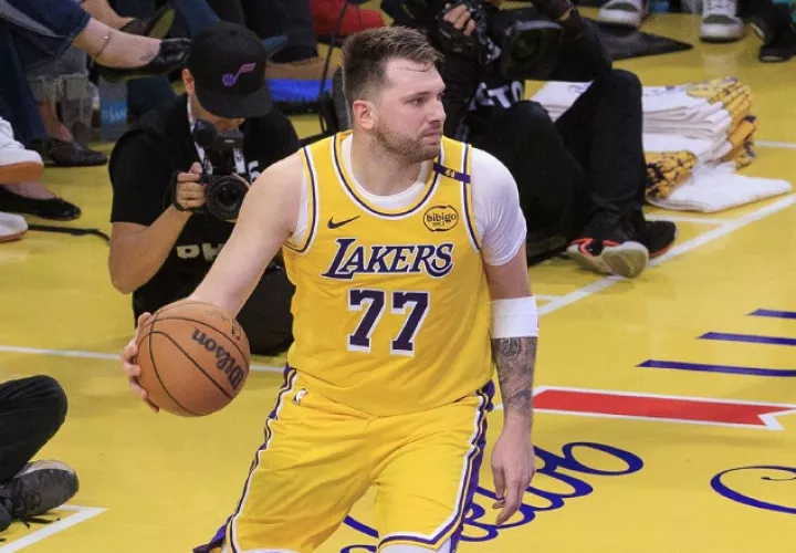 Luka Doncic, jugador de los Lakers. Foto: EFE