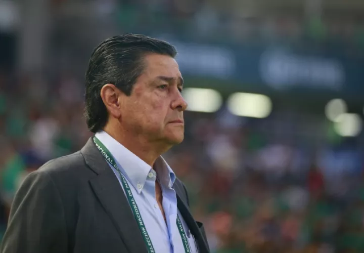 Luis Fernando Tena, técnico de Guatemala. Foto: EFE