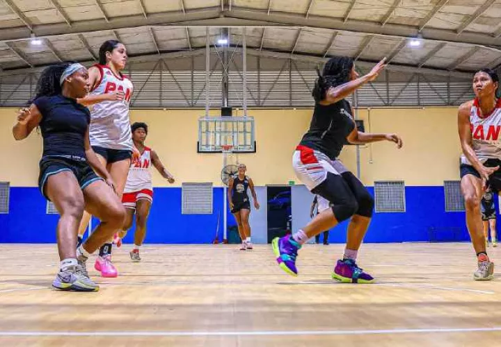 Entrenamiento del equipo de baloncesto de Panamá. Foto: Fepaba