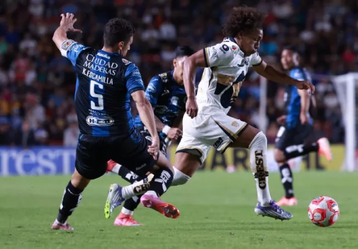 Adalberto 'Coco' Carrasquilla (der.), jugador de los Pumas UNAM, de México. Foto: @PumasMX