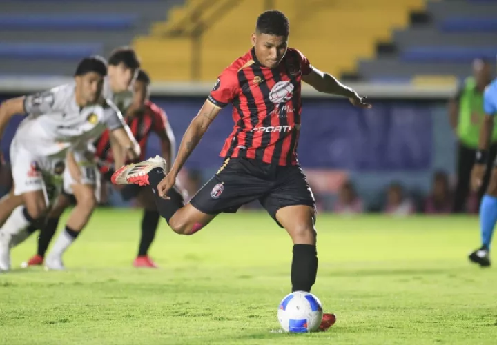Ángel Valencia, jugador  de Sporting San Miguelito. Foto: EFE