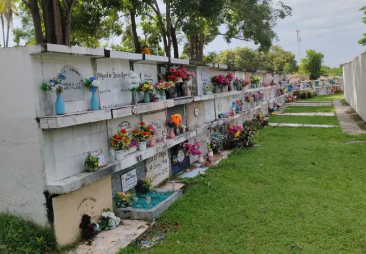 Se le hace un llamado a los morosos para que cancelen la deuda con el cementerio, o los restos serán exhumados. FOTO/ERIC MONTENEGRO