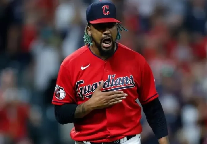 Emmanuel Clase, lanzador de los Guardianes de Cleveland. Foto:EFE 
