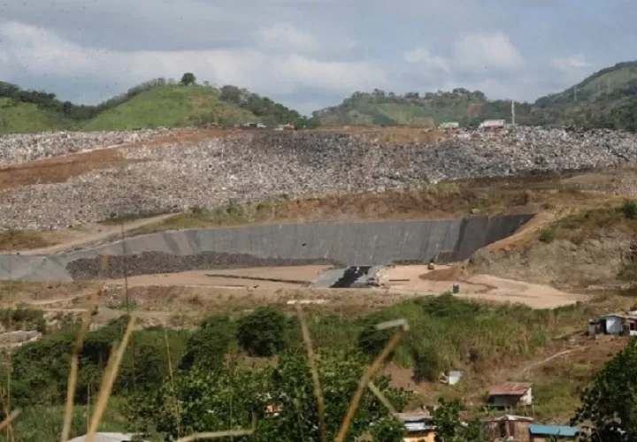 Vista panorámica del vertedero que ha sido rehabilitado por la Aaud con el apoyo privado y de otras instituciones para evitar su colapso. Archivo