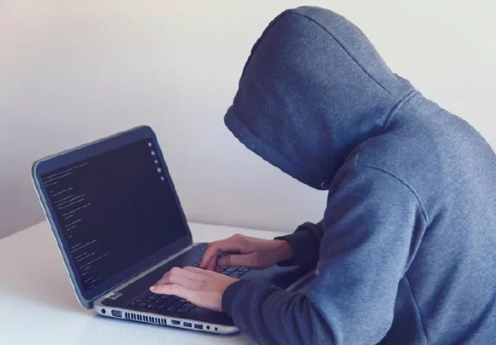 Las estafas afectan la confianza y estabilidad de las víctimas.  Pexels