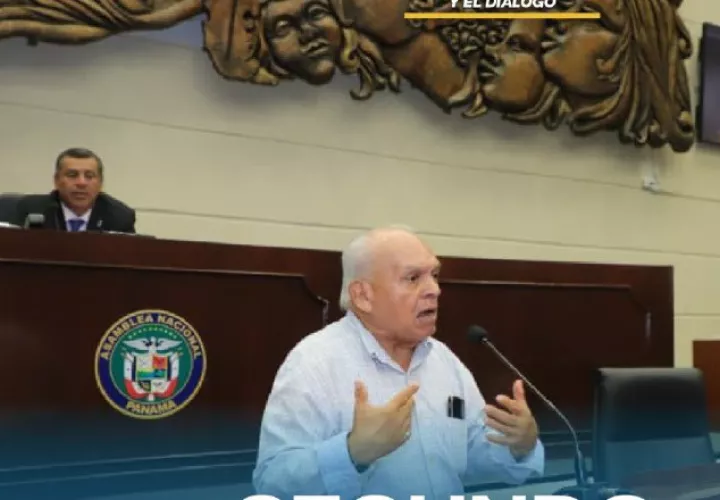 Uno de los beneficiarios del proyecto durante la discusión en segundo debate en el Pleno de la Asamblea, el pasado 1 de octubre. Cortesía