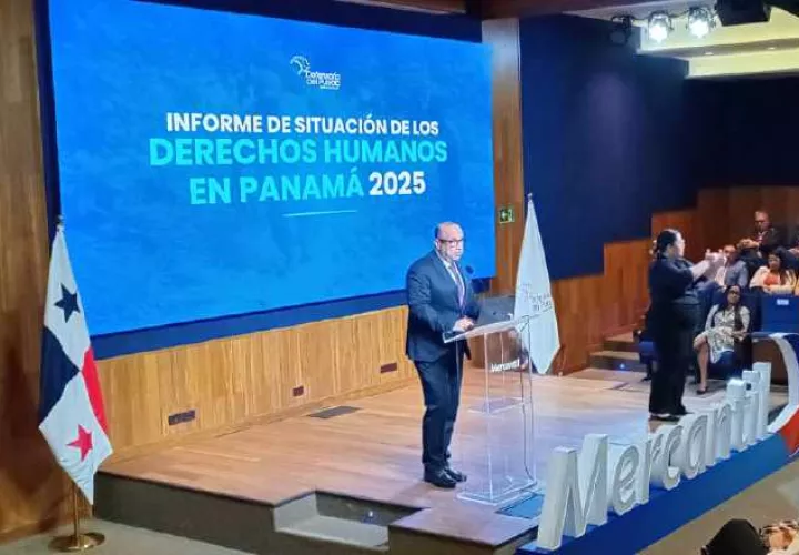 Fue un análisis simplificado, con lenguaje mesurado, de la situación actual de los Derechos Humanos. Foto: Pancho Paz