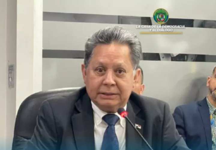El viceministro Zambrano sustentó el traslado de partida.  Cortesía