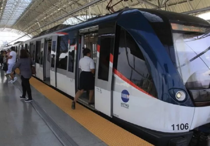 El metro se comprende de estaciones subterráneas y aéreas.  Archivo
