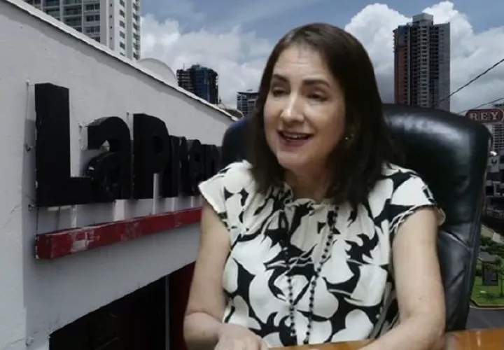 Annette Planells sigue en el ojo público.  Archivo