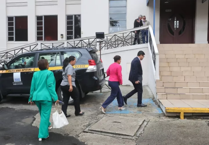 Unas 320 páginas aproximadamente del auto de llamamiento a juicio han sido leídas. EFE