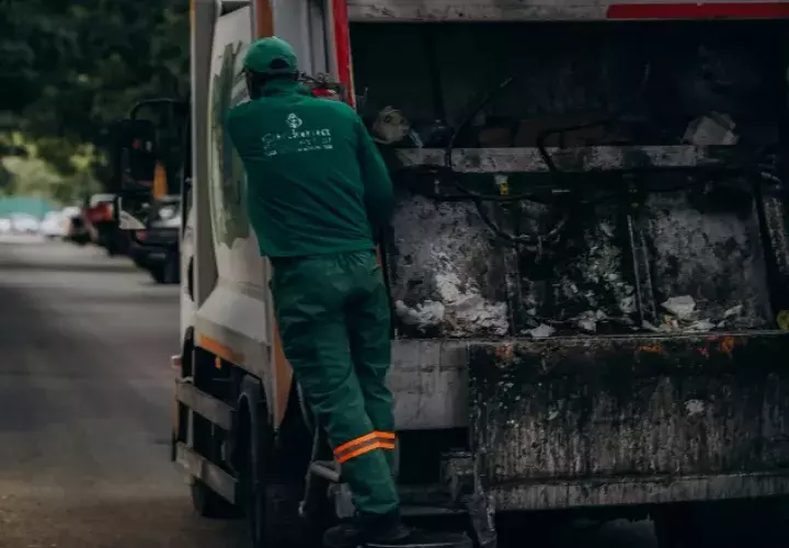 Desde este lunes, la Autoridad de Aseo entra a San Miguelito a recoger la basura con la difícil misión de no descuidar la ciudad capital. Foto ilustrativa