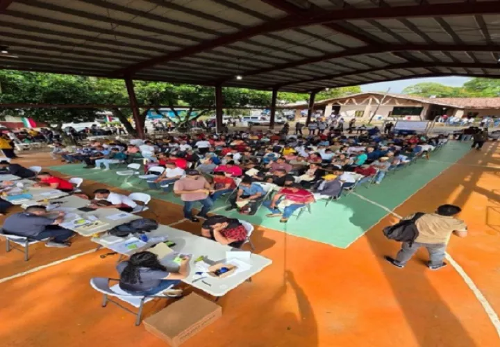 Las ferias de empleo, organizadas por los municipios de La Pintada, Donoso y Omar Torrijos Herrera, aglutinaron a más de 4,000 ciudadanos. Cortesía