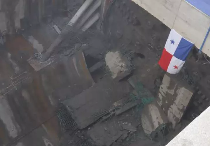 Momento en que la tuneladora rompe la tierra para salir.  Cortesía