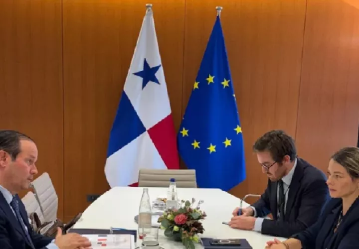 En octubre de 2024, el canciller Javier Martínez Acha sostuvo reuniones con importantes figuras de la UE y el Parlamento Europeo.  Archivo
