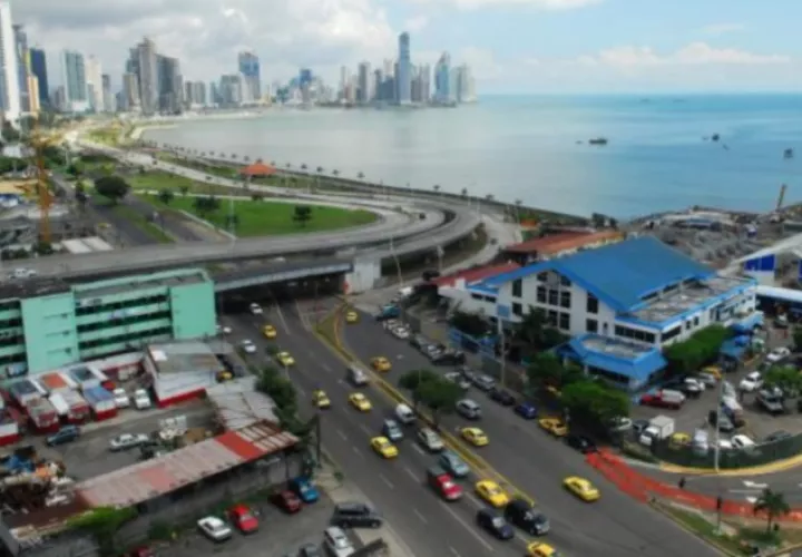 Vista panorámica del viaducto de la Avenida 3 de noviembre.  Cortesía