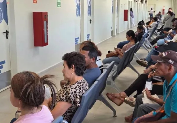 La necesidad de especialistas es más evidente en el interior, lo que obliga a los asegurados a desplazarse para buscar atención. Cortesía