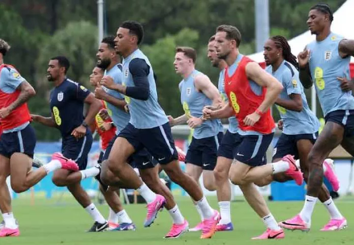 Jugadores de Inglaterra durante los entrenamientos en Florida. Foto: @england