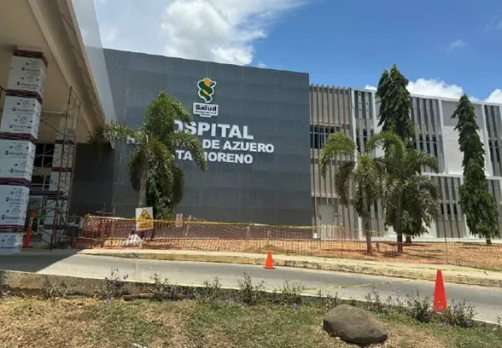Fachada del nuevo hospital Anita Moreno del cual una parte se mantiene en funcionamiento con servicio a pacientes de oncología. Cortesía