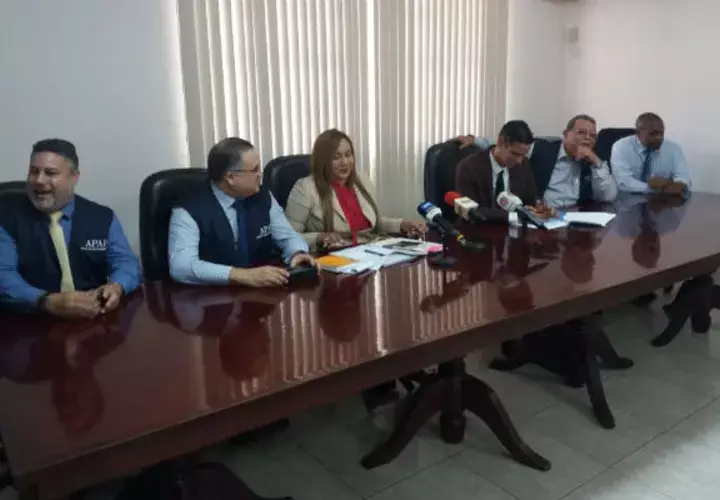 El grupo de abogados además de denunciar las pésimas condiciones de Punta Coco, además pidieron apoyo de organismo de derechos.humanos.