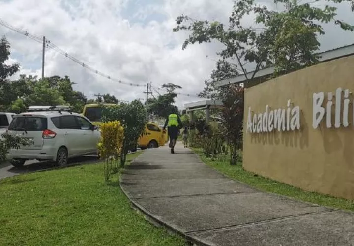 Cuatro sujetos entraron armados a robar en la Academia Bilingüe San Lorenzo de Chilibre.