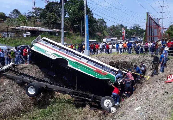 El trágico accidente en Cativá, provincia de Colón, quedó grabado en video. 