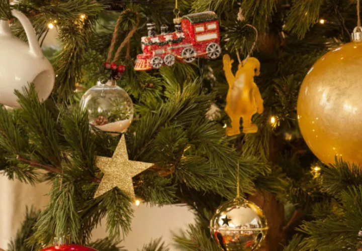 El árbol de Navidad, uno de los adornos imprescindibles.  EFE