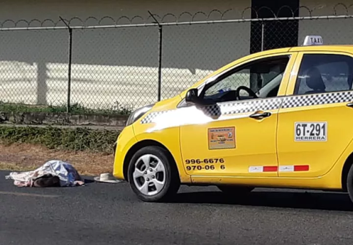 Las autoridades solicitan que cualquier persona que tenga a un familiar desaparecido se acerque a la morgue judicial para reconocer al ciudadano atropellado hace casi una semana. Foto/Thays Domínguez