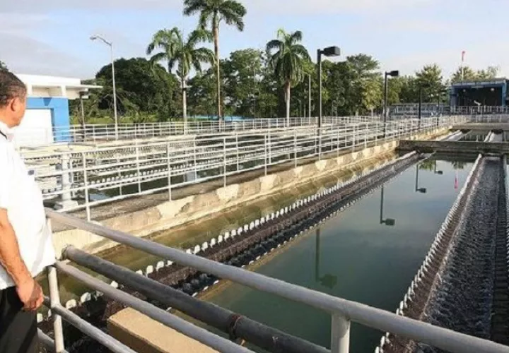 El pueblo panameño espera las mejoras a la potabilizadora se vean pronto en la distribución del vital líquido. Panamá América
