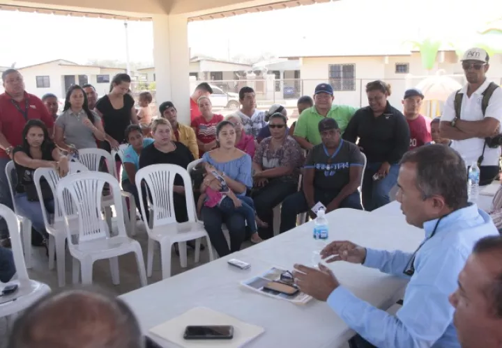 Moradores se reunieron para analizar la situación y decidir qué acciones realizarán para recibir solución sobre el tema.