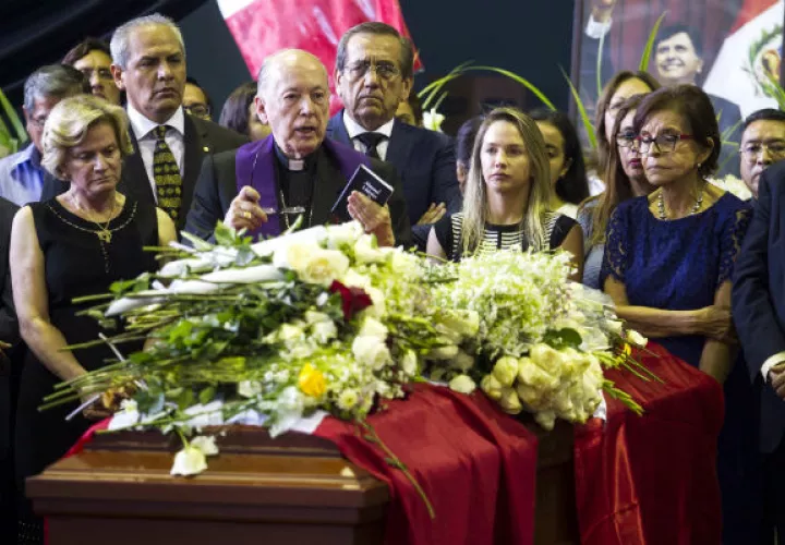 Velatorio del expresidente peruano Alan García. Foto: EFE