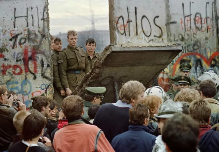 El mensaje desde la caída del Muro de Berlín en 1989 por lo general ha sido de triunfo y esperanza. Ya no. Foto/ Gerard Malie/Agence France-Presse — Getty Images.