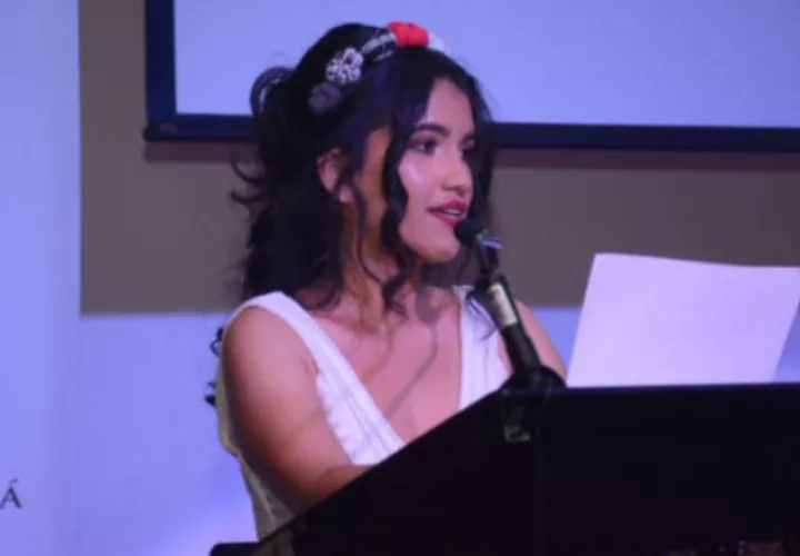 Alessandra Monterrey Santiago, poeta panameña. Foto: Archivo.