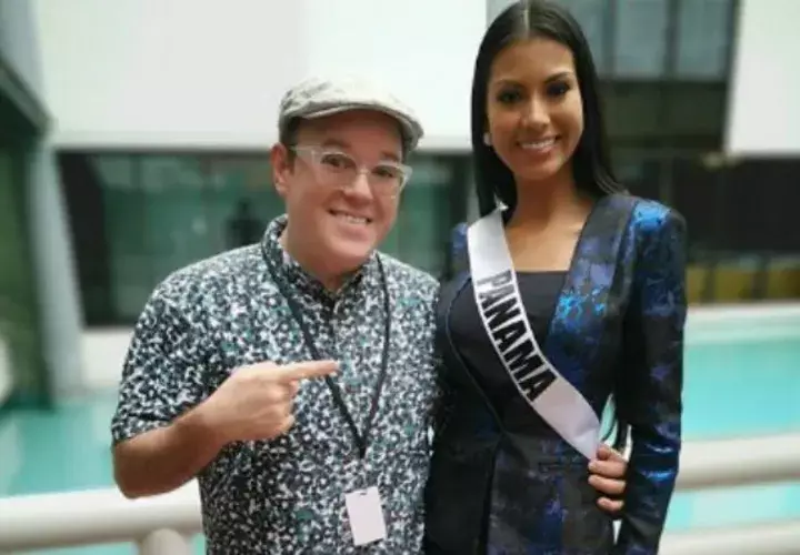 Alex Medela muestra respetos a Rosa Iveth Montezuma. Foto/Redes Sociales