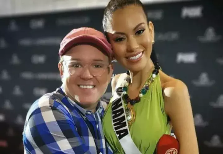 Alex Medela muestra respetos a Rosa Iveth Montezuma. Foto/Redes Sociales