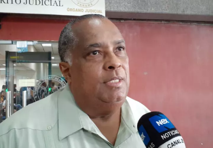 Abogado Alexis Sinclair demandará a funcionario que favorecieron a empresario Raúl Saint Malo con medida cautelar. Foto/Víctor Arosemena