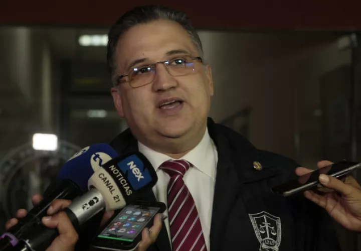 La acción legal  del abogado Alfredo Vallarino es motivada por las irregularidades en las que habría incurrido la procuradora Kenia Porcell.