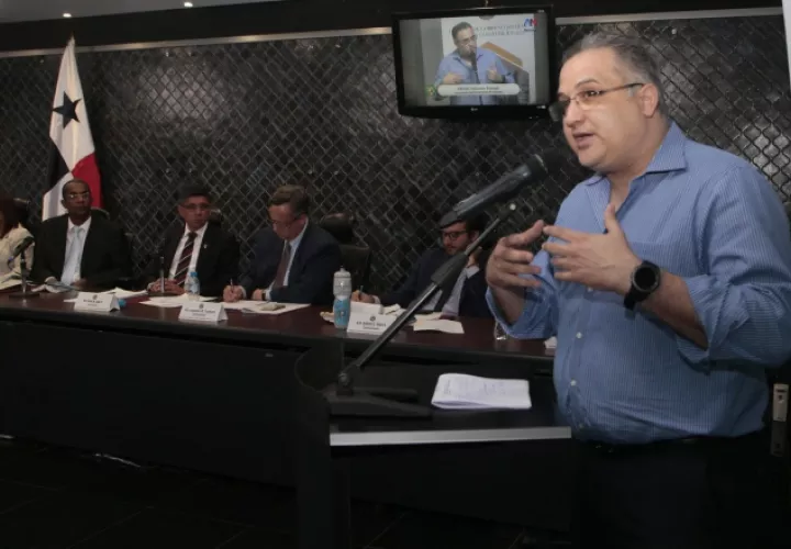 Abogado Alfredo Vallarino propuso puntos específicos para evitar que casos de alto perfil paralicen el sistema.  Foto de Víctor Arosemena