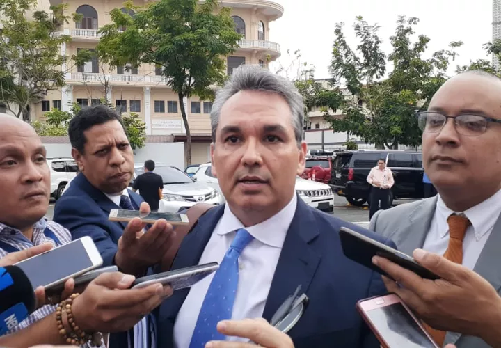 alfredo_castillero_hoyos_1.jpg